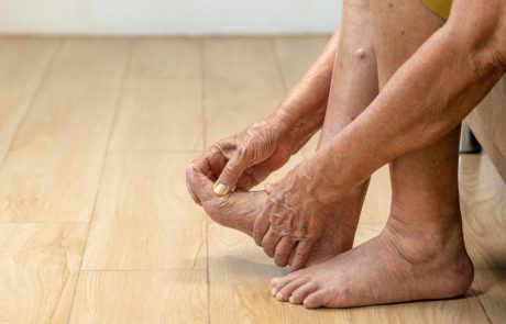איך לטפל בפצעים ברגליים?